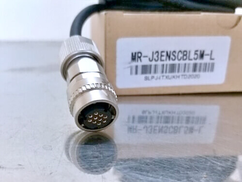 MR-J3ENSCBL30M-L-H 30m Encoder cables cho servo motors Mitsubishi giá tốt nhất năm 2023