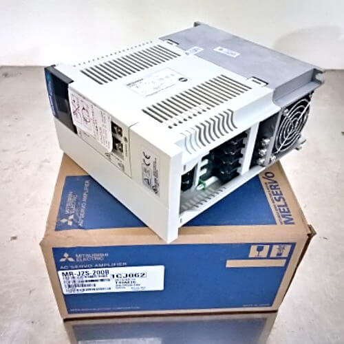 MR-J2S-200B Bộ điêu khiển servo amplifier giá tốt nhất